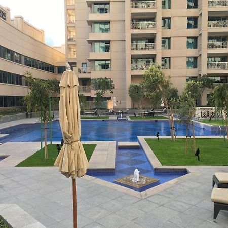 Espace Holiday Home 29 Boulevard, Downtown Дубай Екстериор снимка
