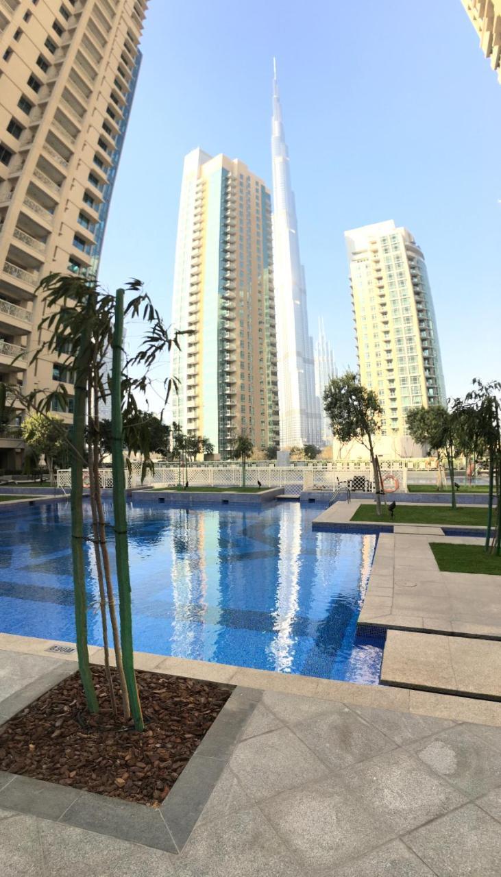 Espace Holiday Home 29 Boulevard, Downtown Дубай Екстериор снимка